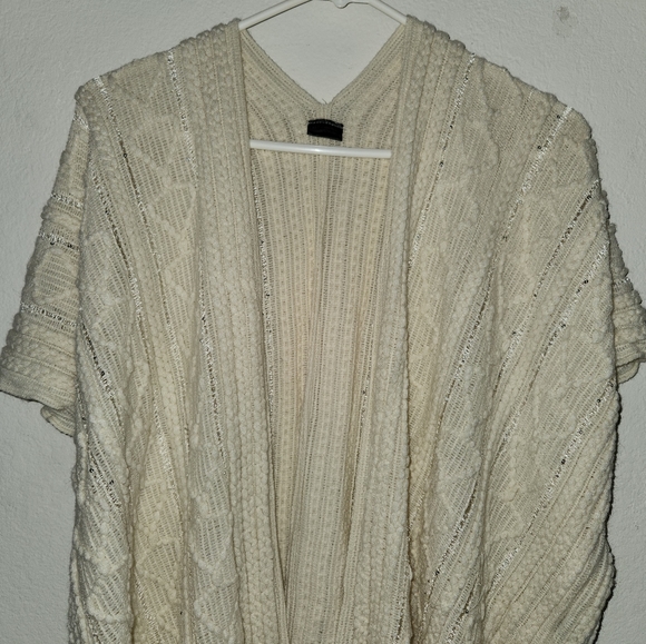 Shaw - Picture 2 of 4